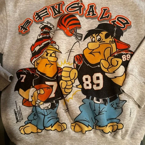 VINTAGE CINCINNATI BENGALS Flintstones Rare Graphic Sweatshirt - Large - Picture 4 of 6